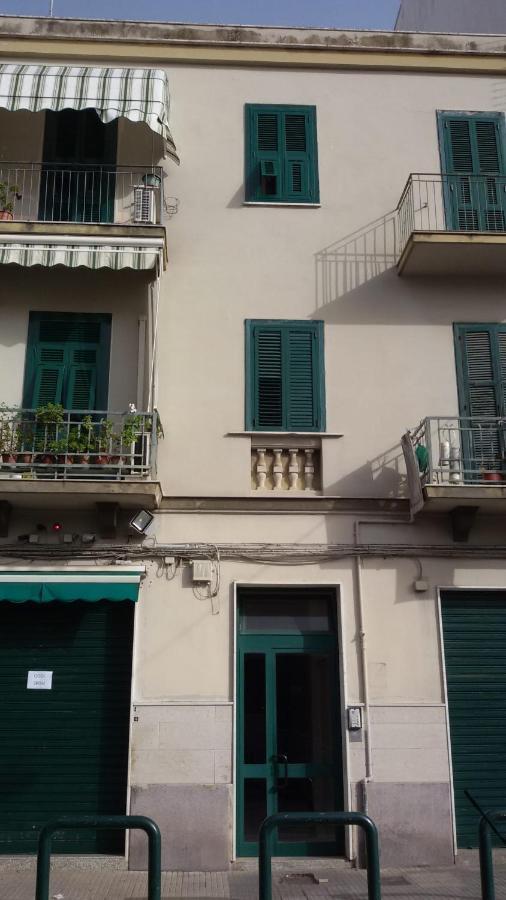 Bari, Puglia. Centrale E Facile Da Raggiungere !! エクステリア 写真
